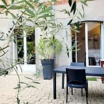 La Maison De Jade ゲストハウス 4*