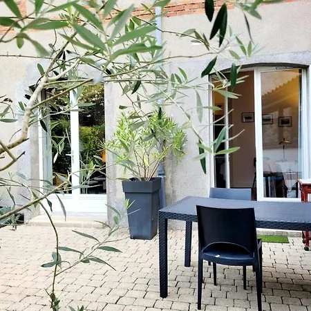 La Maison De Jade Πανσιόν 4*