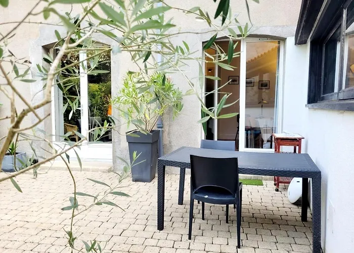 La Maison De Jade Guest house